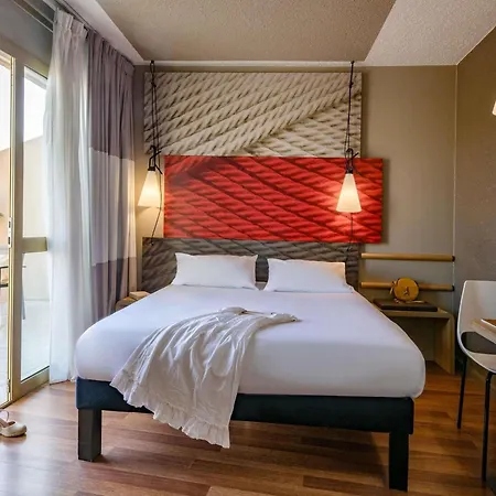 Hotel Ibis La Bocca 3*