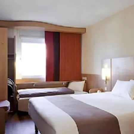 Ibis 칸 플라주 라 보카
