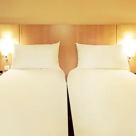 호텔 Ibis 칸 플라주 라 보카 3*