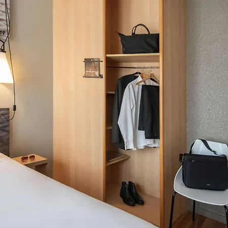 Ibis La Bocca 3*