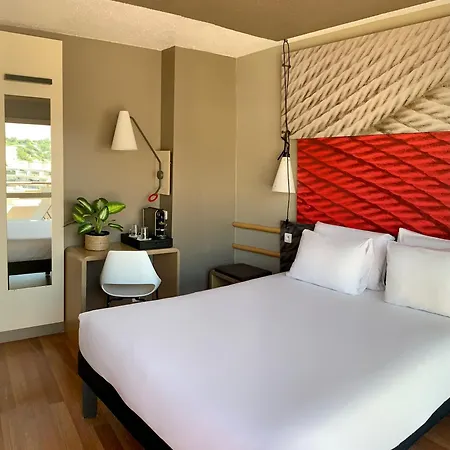Ibis La Bocca 3*