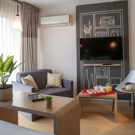 Ibis La Bocca Hotel 3*