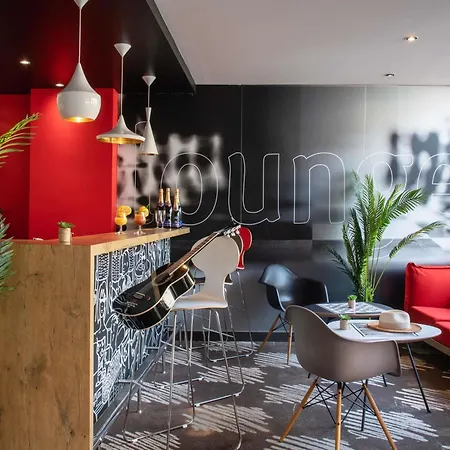 酒店 戛纳普拉基拉博卡宜必思酒店
