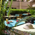 Ibis 칸 플라주 라 보카