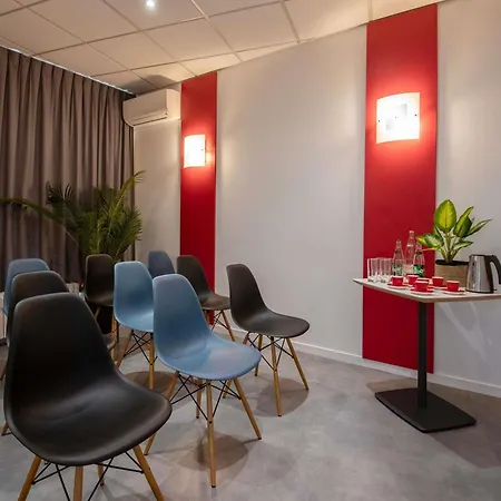 Ibis La Bocca Hotel 3*