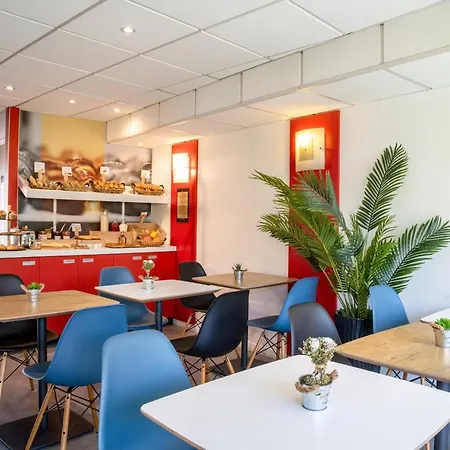 Отель Ibis La Bocca 3*