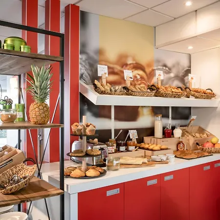 Ibis La Bocca Отель